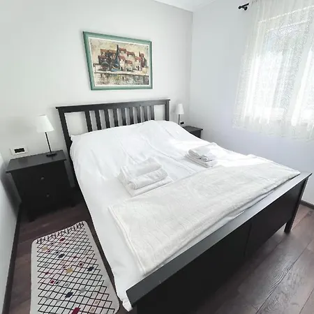 Leut Apartman Nečujam