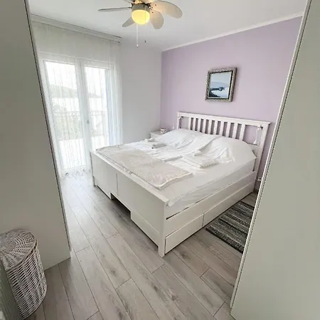 Leut Apartman Nečujam