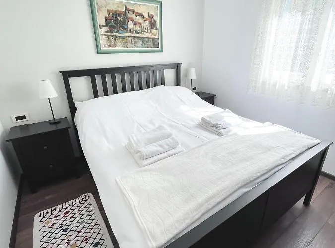Leut Apartman Nečujam